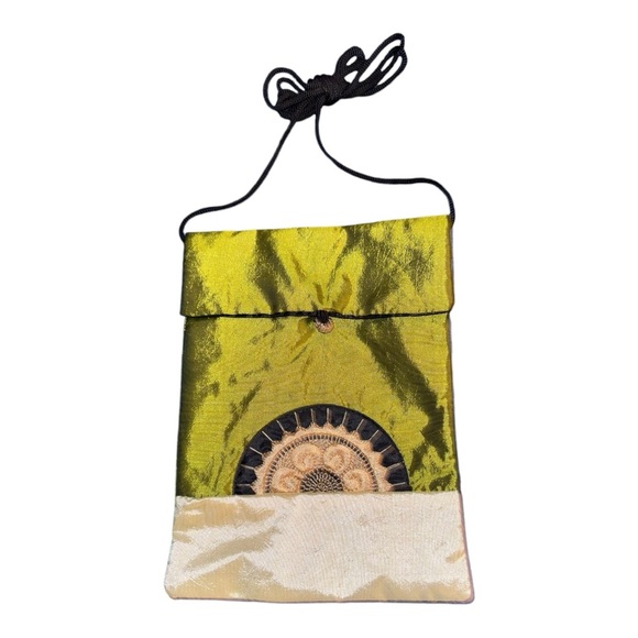 Handbags - Elegant Crossbody Purse